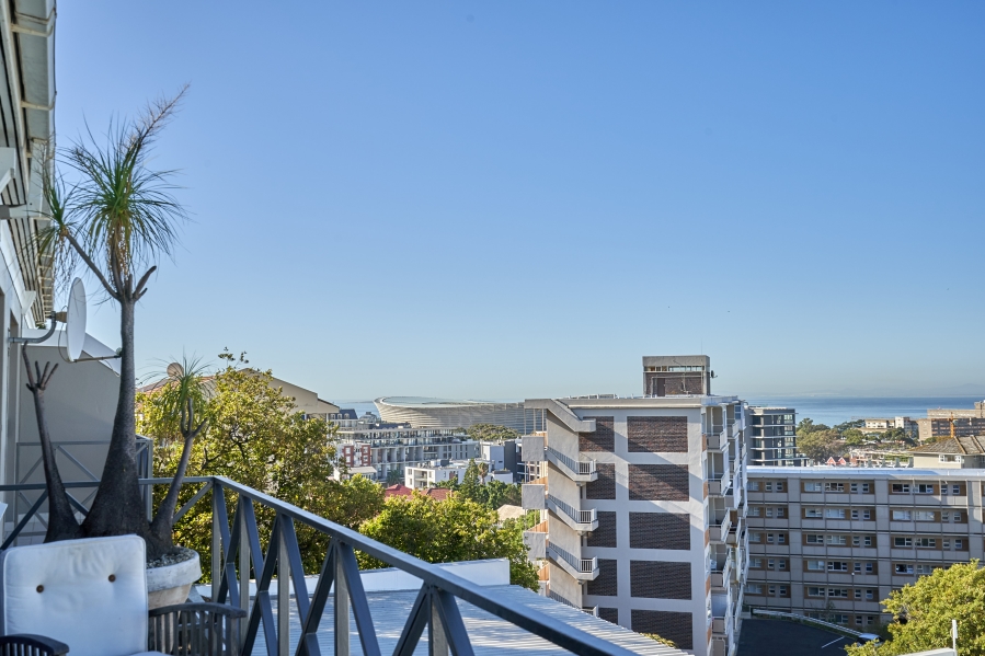 2 Bedroom Property for Sale in Green Point Western Cape